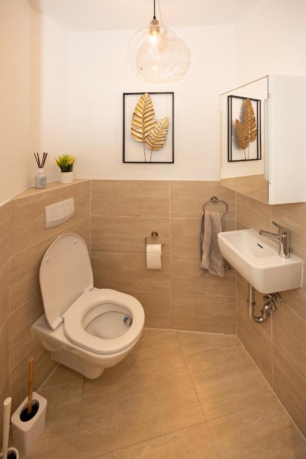 Rooftop Cozy Apartment Near Innerstadt With Ac Vienne Extérieur photo