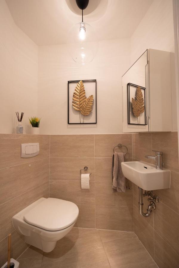 Rooftop Cozy Apartment Near Innerstadt With Ac Vienne Extérieur photo